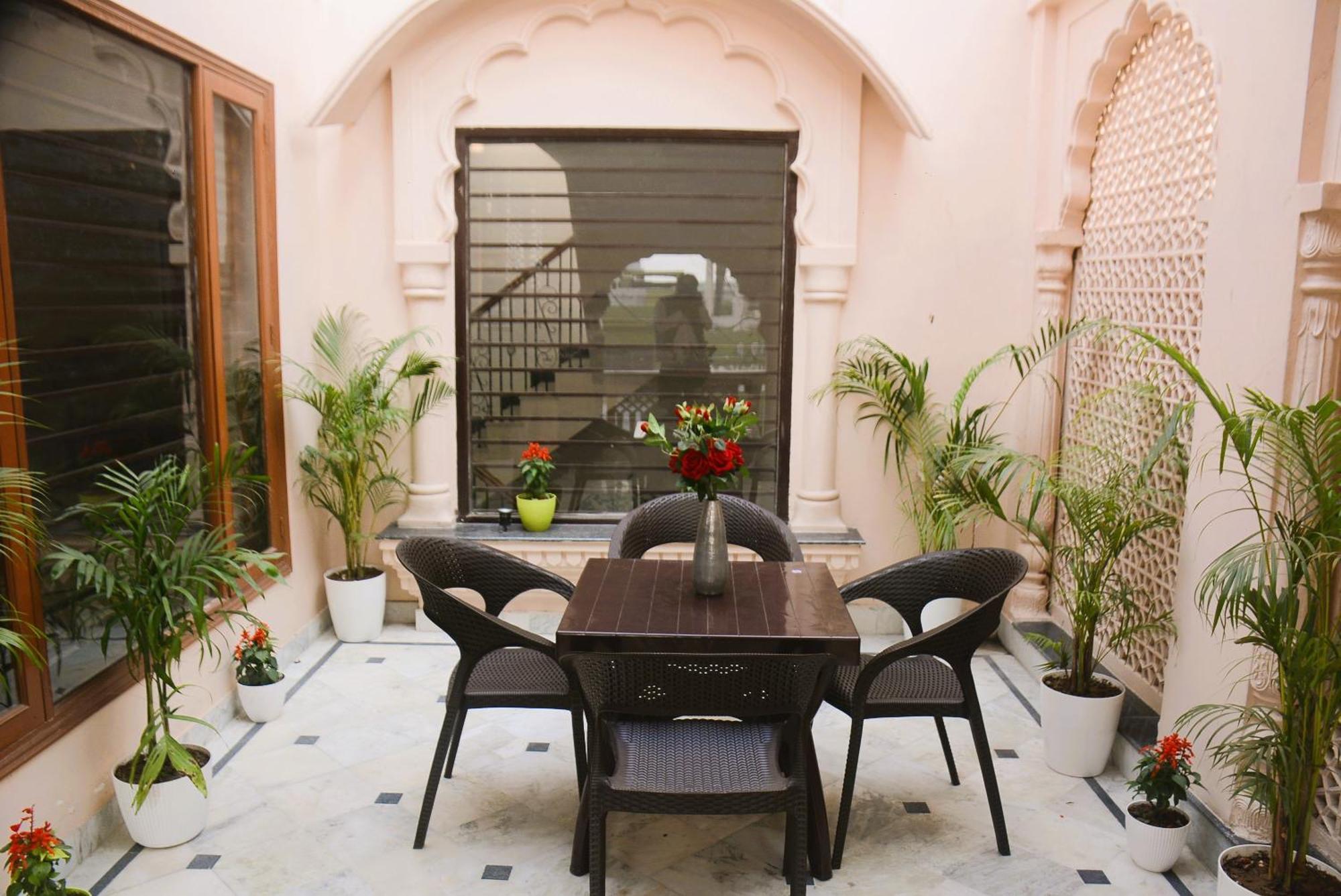 Gupta Vilas - A Boutique Homestay Agra  Bagian luar foto
